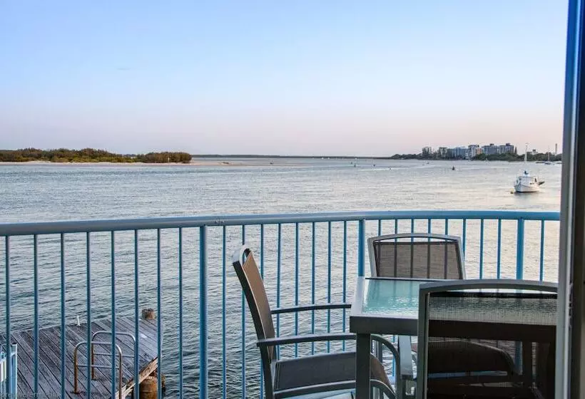 Tripcony Quays Apartments