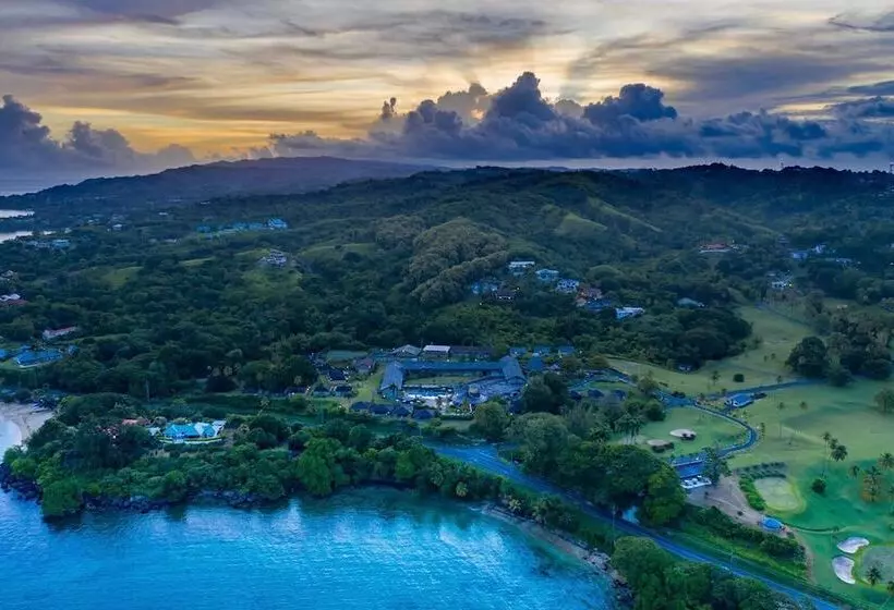 Hotelli Comfort Inn & Suites Tobago