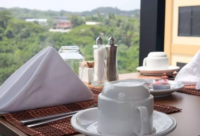 Hotelli Comfort Inn & Suites Tobago