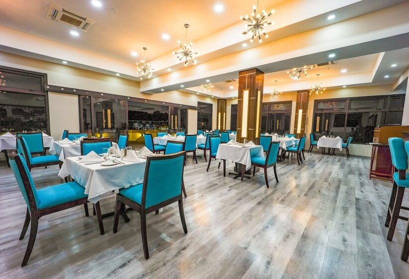 هتل Comfort Inn & Suites Tobago