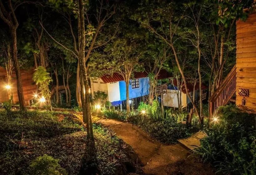 Amaresa Resort & Sky Bar   Experience Nature