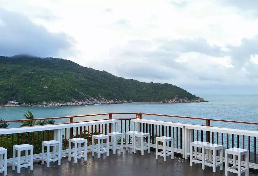 Amaresa Resort & Sky Bar   Experience Nature