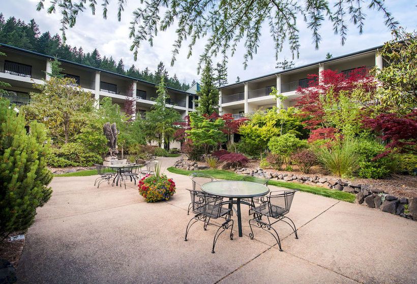 בית מלון כפרי Bonneville Hot Springs Resort