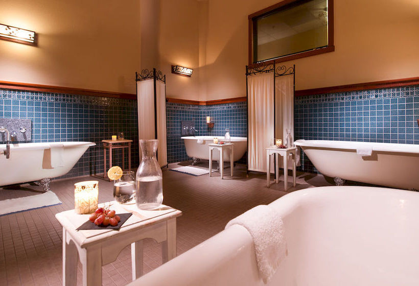 בית מלון כפרי Bonneville Hot Springs Resort