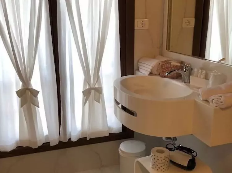 فندق Donna Lucia