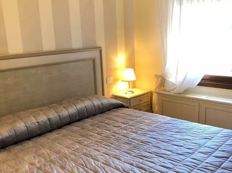 فندق Donna Lucia