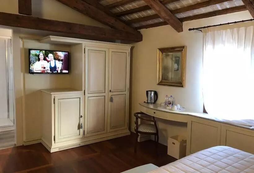 فندق Donna Lucia