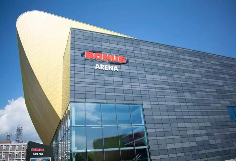 בית מלון כפרי Kingston Theatre