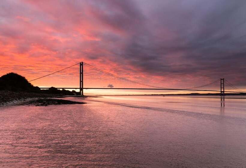 호텔 Kingston Theatre