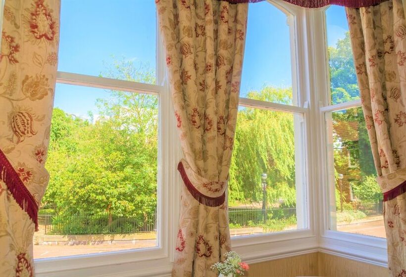 호텔 Kingston Theatre