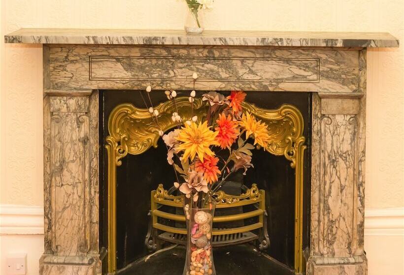 호텔 Kingston Theatre