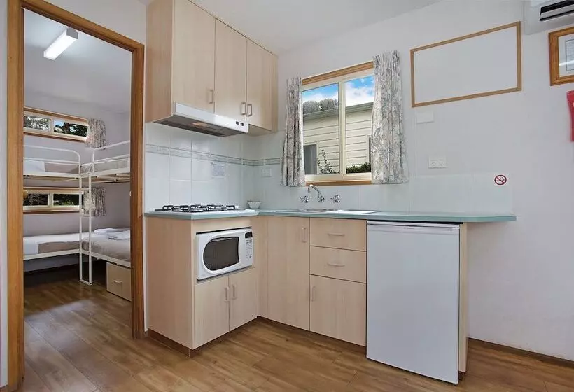 Hotel Lake Hamilton Motor Village And Caravan Park