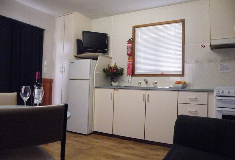 فندق Lake Hamilton Motor Village And Caravan Park