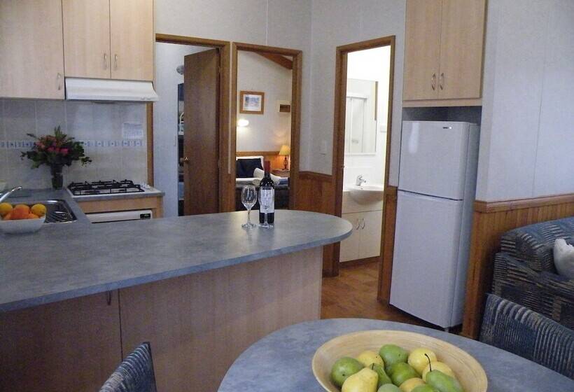 فندق Lake Hamilton Motor Village And Caravan Park