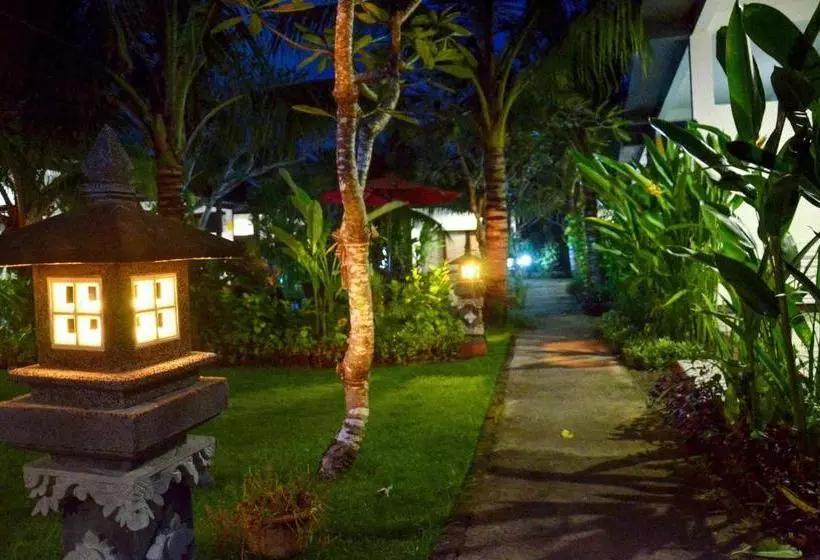 בית מלון כפרי Palm Garden Bali