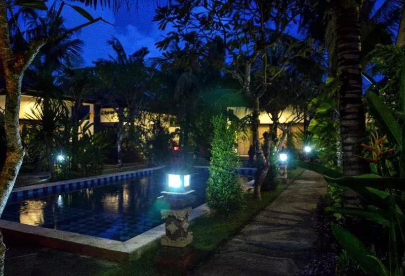 בית מלון כפרי Palm Garden Bali