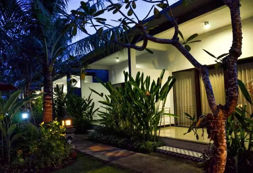 בית מלון כפרי Palm Garden Bali
