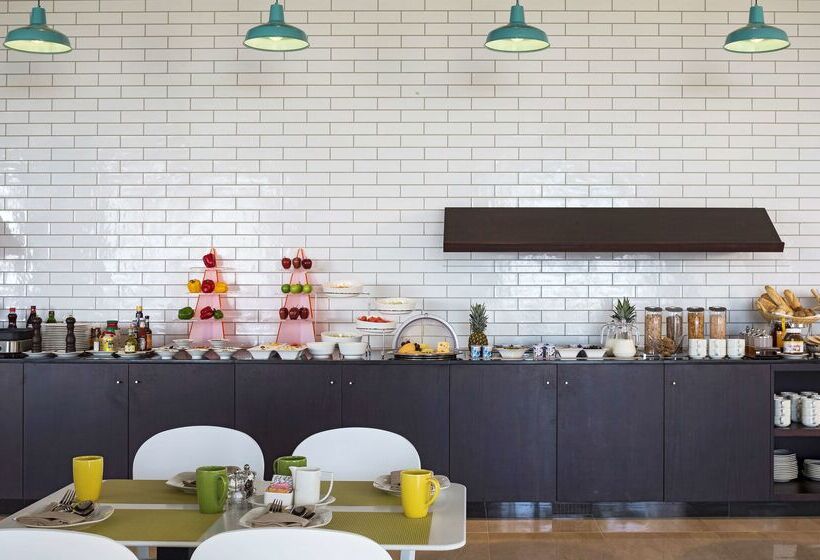 Park Inn By Radisson Hotel And Residence Duqm