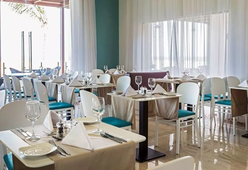 Park Inn By Radisson Hotel And Residence Duqm