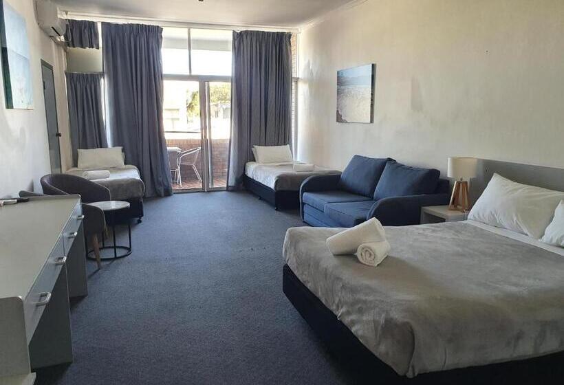 Hotel Seabreeze Beach