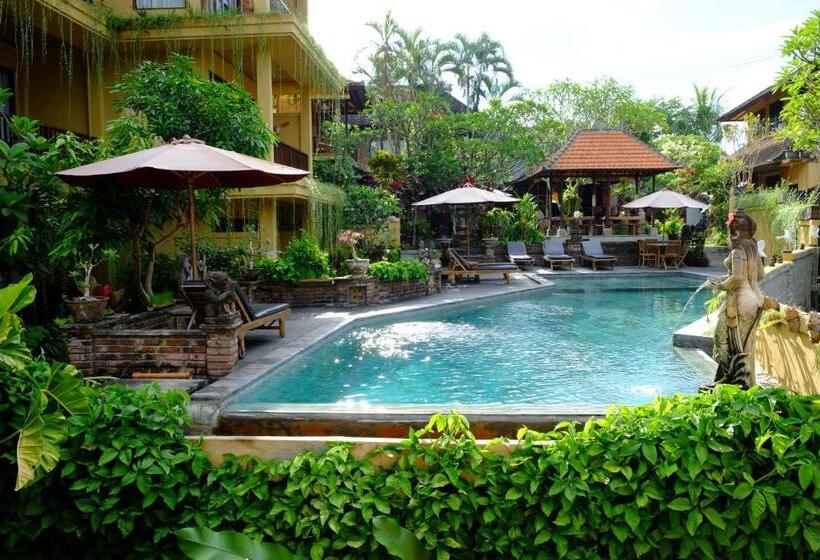 Jati 3 Bungalows And Spa