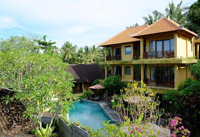 Jati 3 Bungalows And Spa