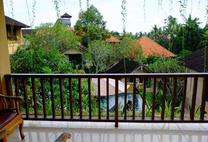 Jati 3 Bungalows And Spa