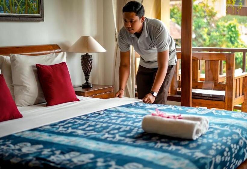 Jati 3 Bungalows And Spa