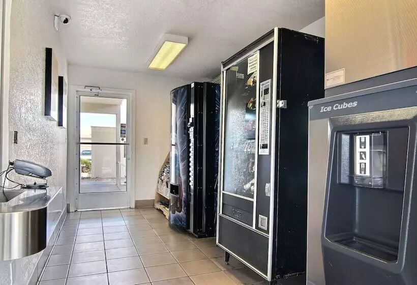 Motel 6 Albuquerque, Nm   Midtown