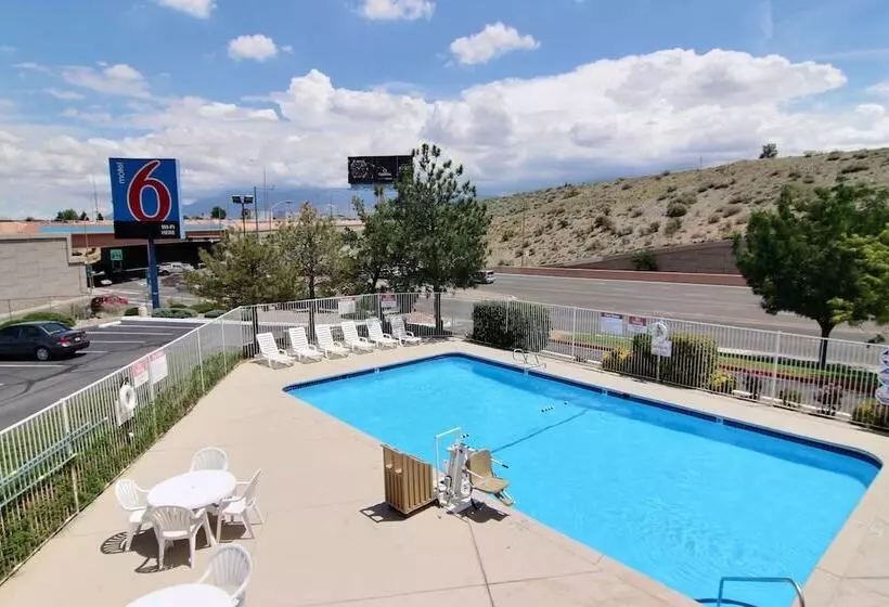 Motel 6 Albuquerque, Nm   Midtown