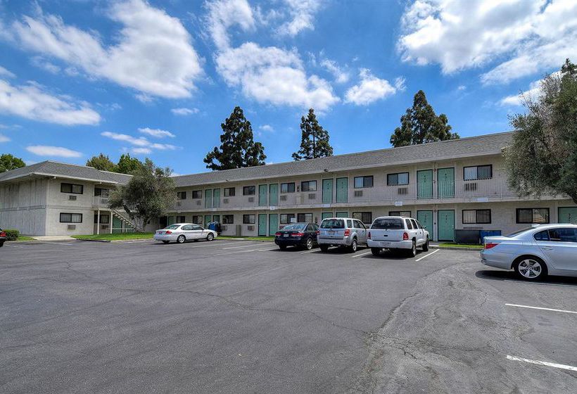 Motel 6 Anaheim Stadium - Orange