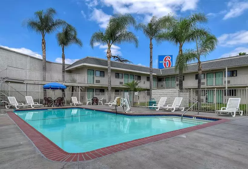 Motel 6 Anaheim Stadium - Orange