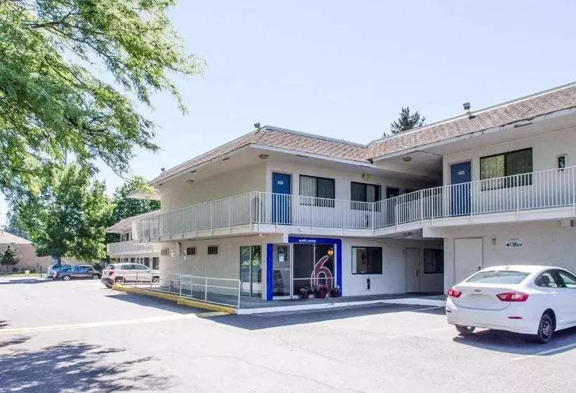 Motel 6 Centralia, Wa