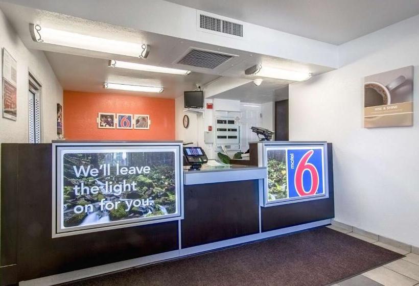 Motel 6 Centralia, Wa