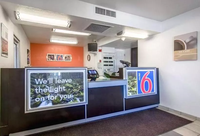 Motel 6 Centralia, Wa