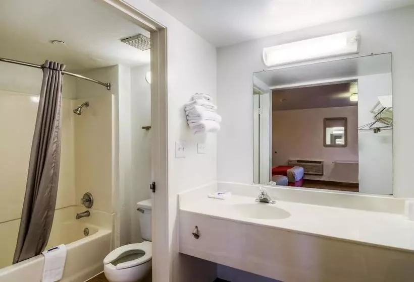 Motel 6 Chicago - Elk Grove