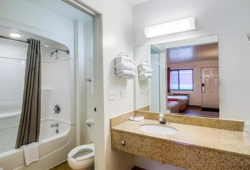 Motel 6 Chicago - Elk Grove