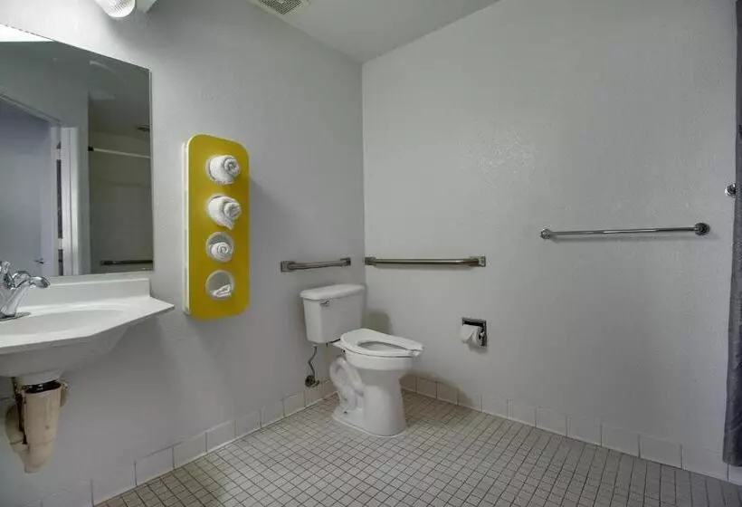 Motel 6 Phoenix, Az   East