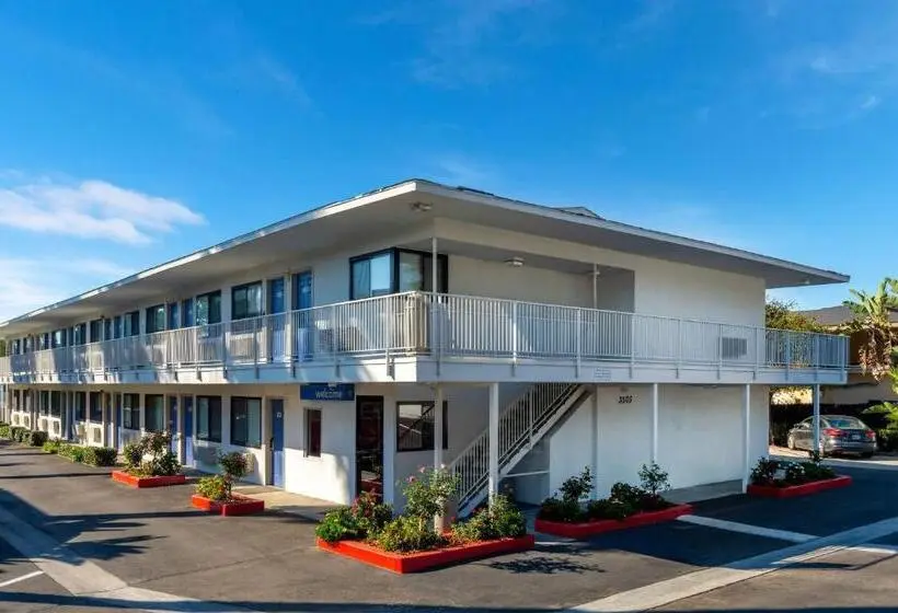 Motel 6 Santa Barbara, Ca   State Street