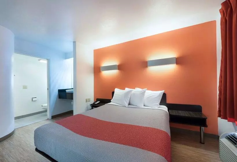 Motel 6dallas, Tx  Northeast
