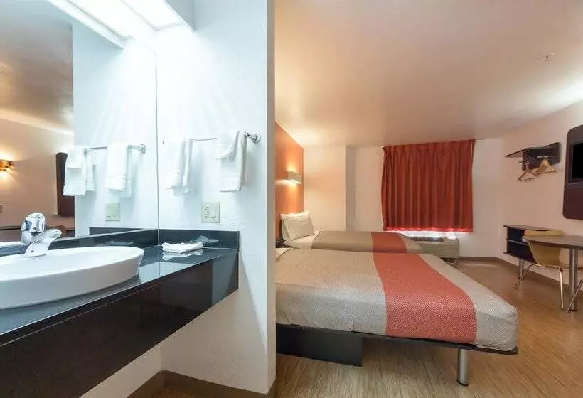 Motel 6dallas, Tx  Northeast