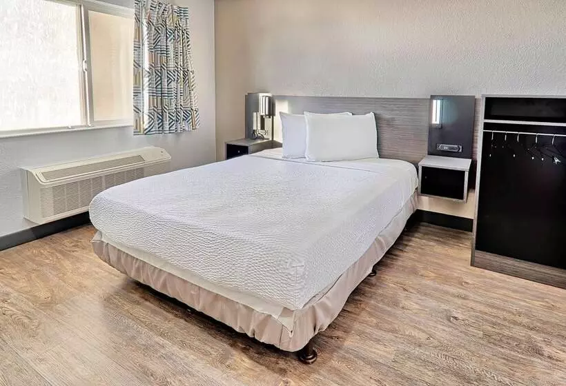 Motel 6 Lancaster, Ca