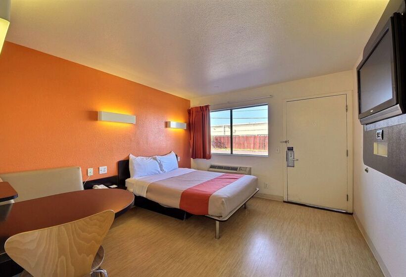 Motel 6laredo, Tx South
