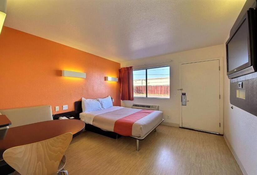 Motel 6laredo, Tx South
