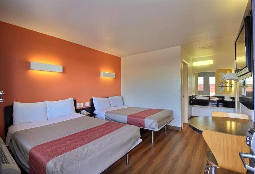 Motel 6laredo, Tx South