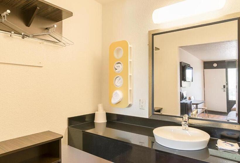 Motel 6little Rock, Ar  West