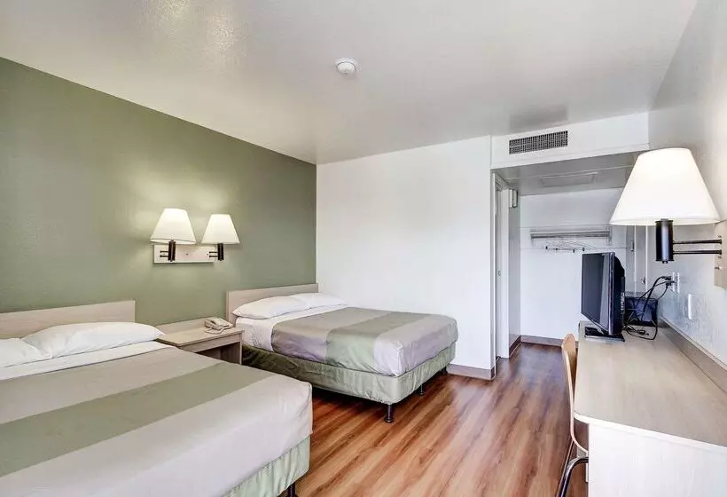 汽车旅馆  Econo Lodge Midvale