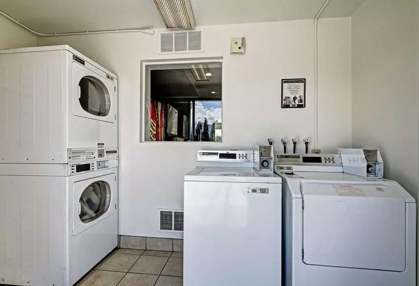 汽车旅馆  Econo Lodge Midvale