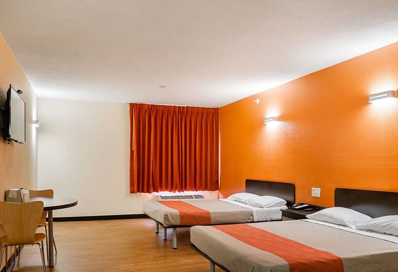 Motel 6new Orleans, La Near Downtown