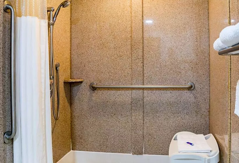 Motel 6new Orleans, La  Near Downtown